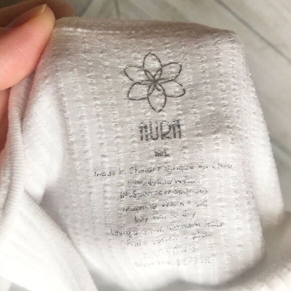 Aura white ribbed crop top - Picture 3 of 3